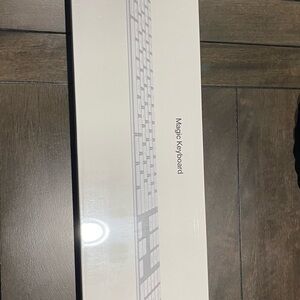 Apple Magic Keyboard in White